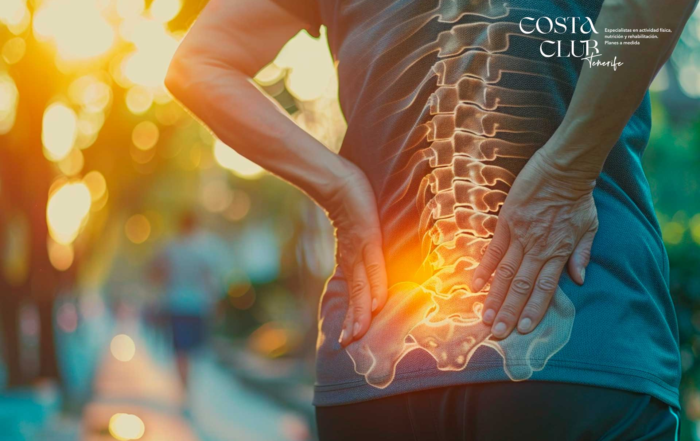 Dolor-lumbar-al-caminar-o-estar-de-pie--causas-y-soluciones-efectivas - Costa Club Tenerife Dolor lumbar al caminar o estar de pie