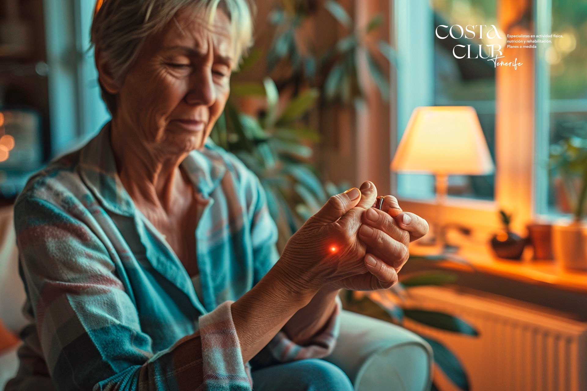 Qué-es-la-artritis--causas-síntomas-y-tratamiento-para-aliviar-el-dolor - Costa Club Tenerife Qué es la artritis: causas, síntomas y tratamiento para aliviar el dolor